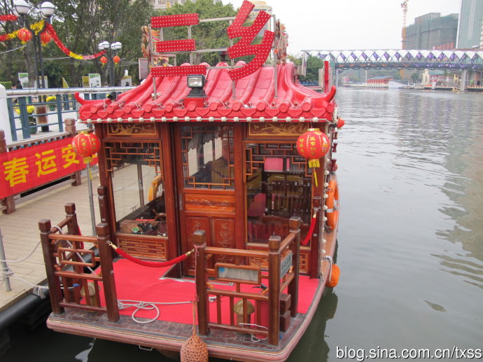 美藍游艇仿古畫舫船助中山市民游岐江迎新春