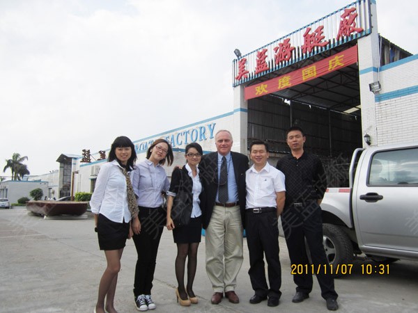 意大利客商蒞臨我司參觀指導