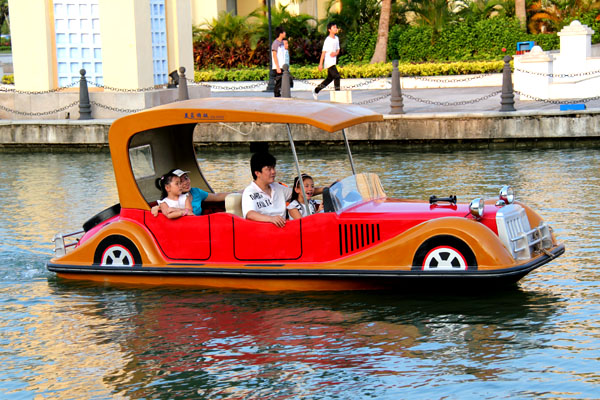 美藍公司產品銷往國內各地，水上老爺車深受顧客贊譽