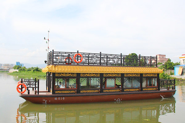 南湖打造岳陽新城市名片——1380雙層豪華畫舫