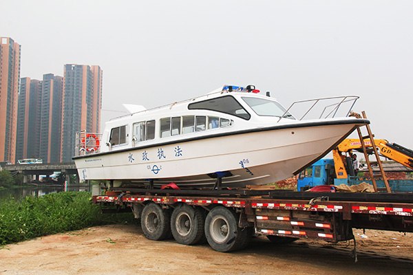 美藍游艇打造低碳環保10.8米水政執法艇試航成功